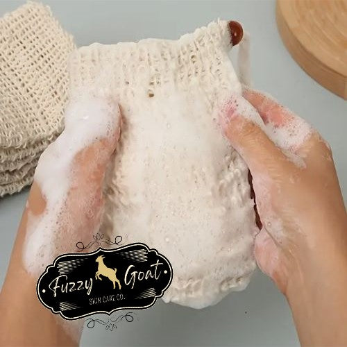 Foaming hangable soap bag